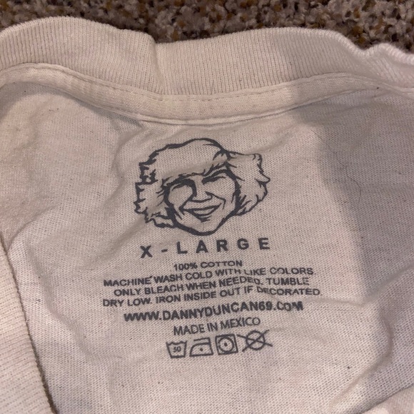 Virginity Rocks Tee - Picture 2 of 2